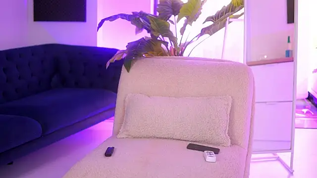 Daisy Bella online show from March 20, 2026, 11:26 am