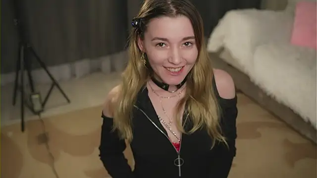 Miss-Angel  online show from June 9, 2026, 6:41 pm