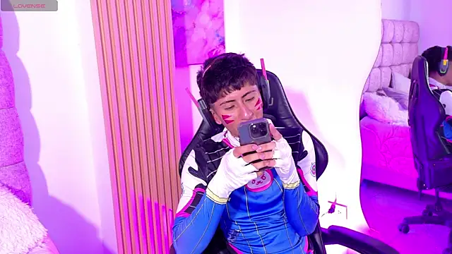 Snapshot of AndyJustgame_ chatting on June 21, 2026, 11:07 pm AndyJustgame online show from June 21, 2026, 11:07 pm