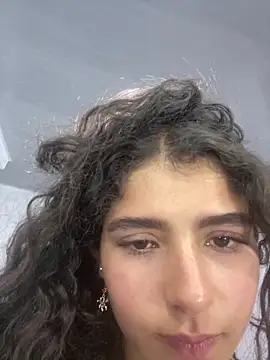 LINDA EF online show from May 7, 2026, 1:11 am