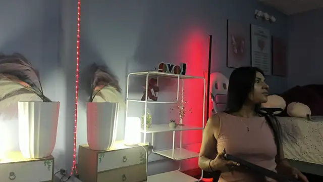 Rachel Wren online show from June 29, 2026, 7:25 pm
