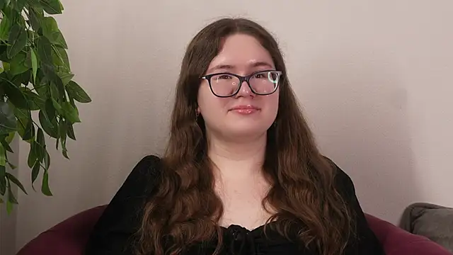 LinseyBellisario online show from March 18, 2026, 7:33 am