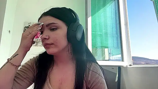 Kateqte online show from March 15, 2026, 11:05 am