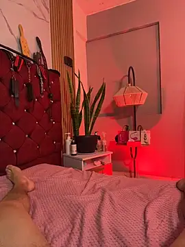 MILU-XXX online show from March 15, 2026, 5:02 am