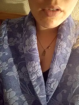 kitsuneniki online show from March 16, 2026, 10:25 pm