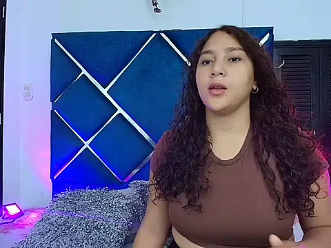 AnaisNuaghty online show from March 25, 2026, 12:33 pm