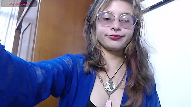 Snapshot of KikyoAndDrey chatting on June 23, 2026, 5:44 pm KikyoAndDrey online show from June 23, 2026, 5:44 pm