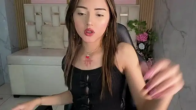 Snapshot of veronicaa_s chatting on May 23, 2026, 7:51 pm veronicaa s online show from May 23, 2026, 7:51 pm