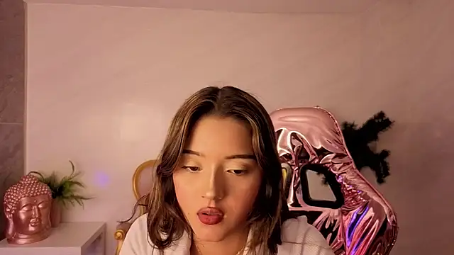 Snapshot of veronicaa_s chatting on June 10, 2026, 8:41 pm veronicaa s online show from June 10, 2026, 8:41 pm