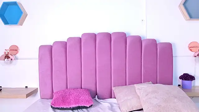 Koralxxx online show from March 13, 2026, 4:24 pm