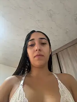 Snapshot of isabellaHill2 chatting on June 5, 2026, 4:56 pm isabellaHill2 online show from June 5, 2026, 4:56 pm