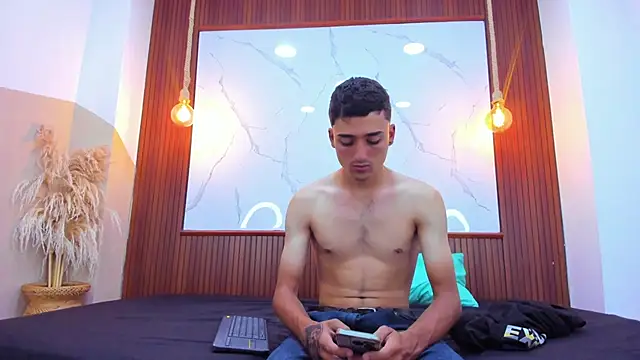 Hadrian Torres online show from March 14, 2026, 12:54 pm