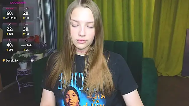 Snapshot of DariaAngels chatting on June 14, 2026, 5:48 pm DariaAngels online show from June 14, 2026, 5:48 pm