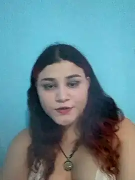 Snapshot of Amyzinhawolf chatting on March 19, 2026, 2:04 am Amyzinhawolf online show from March 19, 2026, 2:04 am