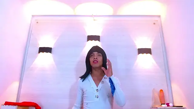 Brianna Roux online show from March 16, 2026, 7:51 pm