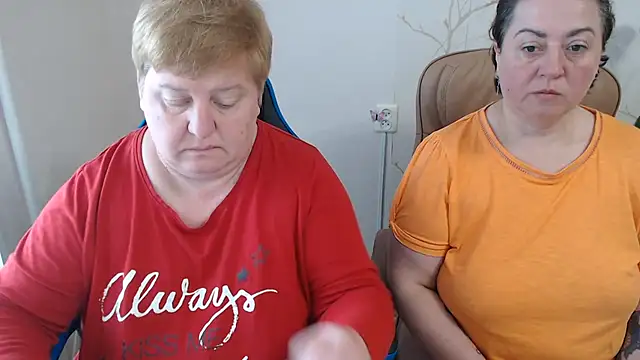 Snapshot of Lindy-Jeanie chatting on June 4, 2026, 6:52 am Lindy-Jeanie online show from June 4, 2026, 6:52 am