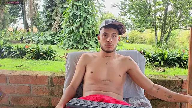 Snapshot of DilanAndres chatting on April 11, 2026, 2:32 pm DilanAndres online show from April 11, 2026, 2:32 pm