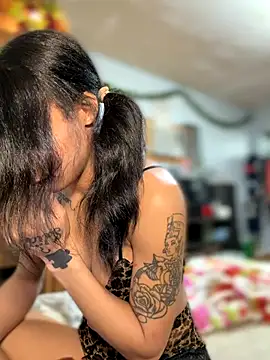 Snapshot of FerrariFrench chatting on November 21, 2025, 3:38 am FerrariFrench online show from November 21, 2025, 3:38 am