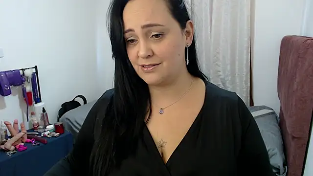 Veroniicabbw  online show from July 6, 2026, 12:35 pm