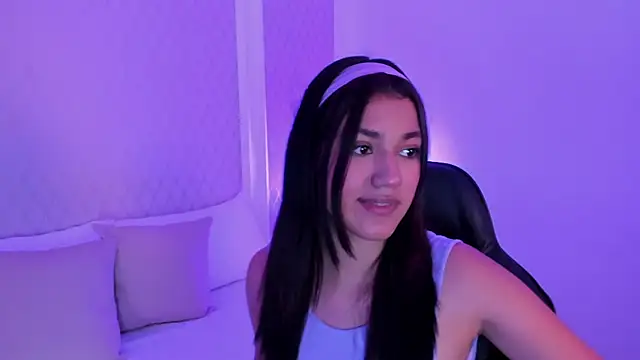 cristin collins online show from April 11, 2026, 4:33 pm