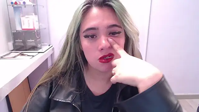 Snapshot of Liliith_Zeniith chatting on May 31, 2026, 6:31 pm Liliith Zeniith online show from May 31, 2026, 6:31 pm