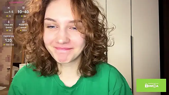 SamellaFlugum online show from March 16, 2026, 5:06 pm