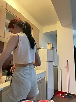 DeeaFoxy online show from March 16, 2026, 5:06 pm