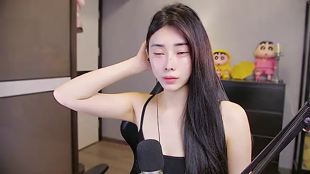 Snapshot of XiaoYuBao- chatting on May 16, 2026, 7:45 pm XiaoYuBao- online show from May 16, 2026, 7:45 pm