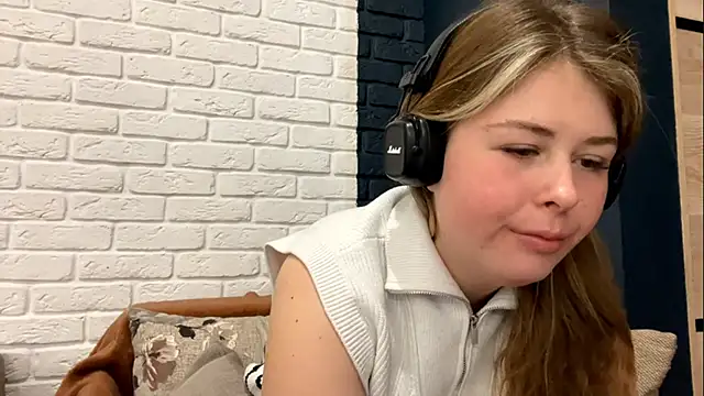 Snapshot of RanaeBryant chatting on March 20, 2026, 6:29 am RanaeBryant online show from March 20, 2026, 6:29 am