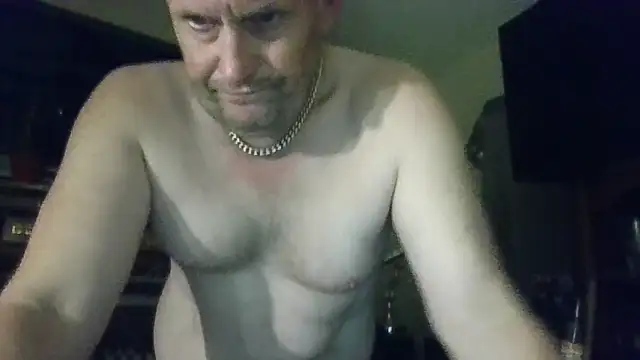 strokingjoe14585 online show from April 18, 2026, 9:57 am