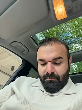 bigmillz32 online show from April 18, 2026, 1:48 pm