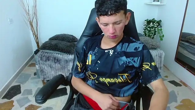 Emmanuel Salvatore online show from March 17, 2026, 11:57 am