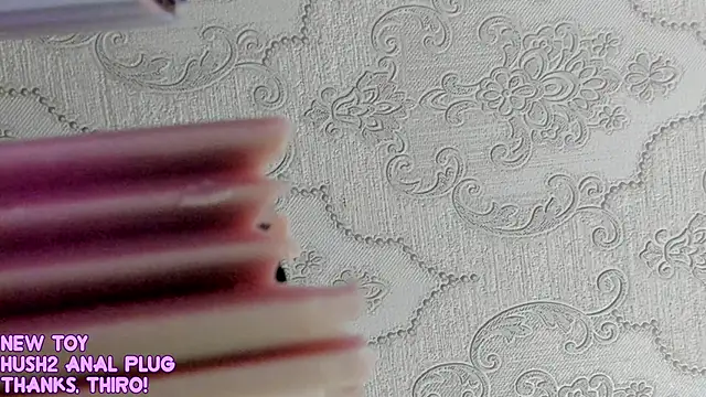 RileyNymph online show from May 28, 2026, 3:04 am