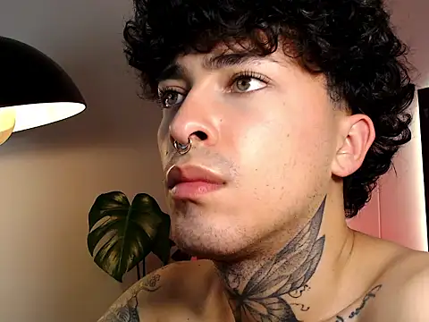 stevennavarro online show from March 16, 2026, 5:44 am