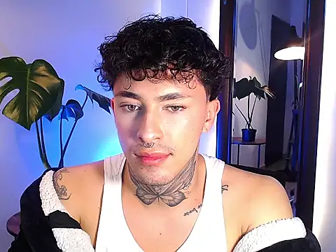 stevennavarro online show from March 19, 2026, 1:09 am