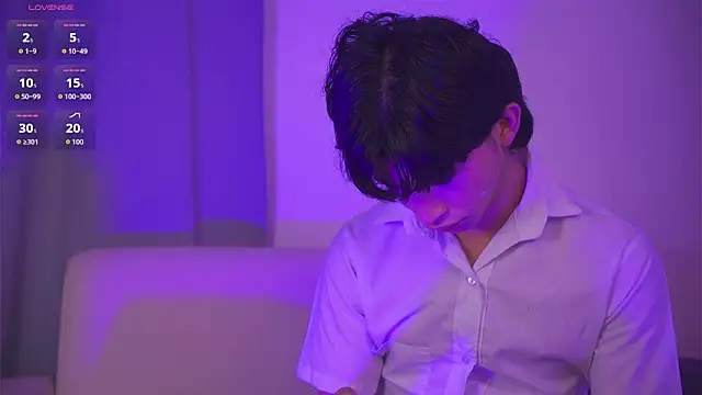 angel yuhogg online show from March 21, 2026, 8:19 am