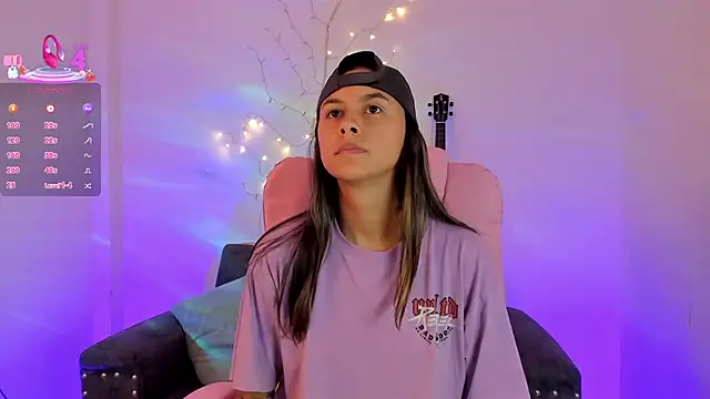 owenfoxx online show from April 17, 2026, 2:09 pm