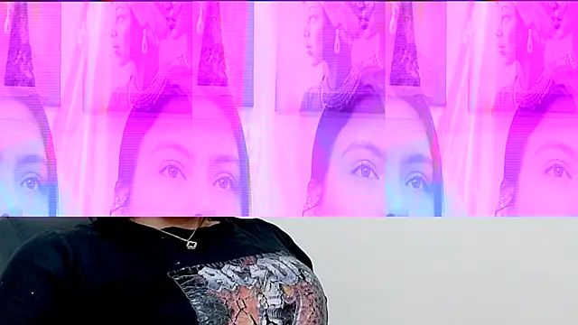 hotlatinaluna23 online show from April 20, 2026, 1:47 pm