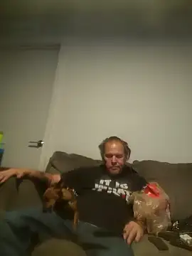 Snapshot of yourMasterisBored chatting on May 23, 2026, 2:39 am yourMasterisBored online show from May 23, 2026, 2:39 am