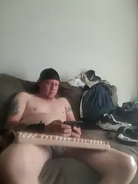 Snapshot of yourMasterisBored chatting on May 25, 2026, 3:07 pm yourMasterisBored online show from May 25, 2026, 3:07 pm