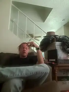 Snapshot of yourMasterisBored chatting on June 4, 2026, 4:02 pm yourMasterisBored online show from June 4, 2026, 4:02 pm