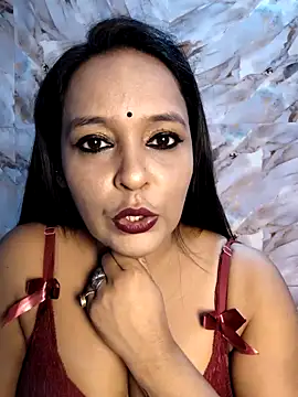 hornyrosy321 online show from April 17, 2026, 5:27 pm