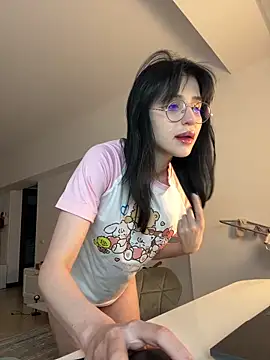 Folisiia online show from March 24, 2026, 11:32 pm