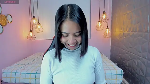 Snapshot of Magic_oliviah chatting on June 10, 2026, 12:04 pm Magic oliviah online show from June 10, 2026, 12:04 pm