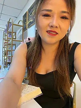 Snapshot of Xiaoxiao-y chatting on June 28, 2026, 9:04 am Xiaoxiao-y online show from June 28, 2026, 9:04 am