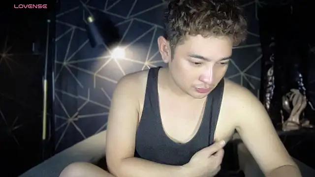 Snapshot of Treat2Heaven chatting on March 18, 2026, 12:30 pm Treat2Heaven online show from March 18, 2026, 12:30 pm