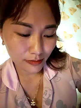 Snapshot of Lucxy-ki6 chatting on May 28, 2026, 12:08 am Lucxy-ki6 online show from May 28, 2026, 12:08 am