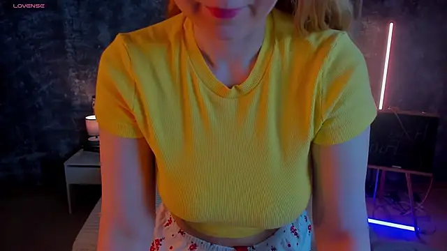 Snapshot of Shiny_Liss chatting on May 31, 2026, 1:36 am Shiny Liss online show from May 31, 2026, 1:36 am