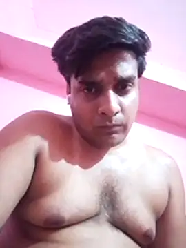 Decentlover67 online show from July 27, 2026, 4:03 pm