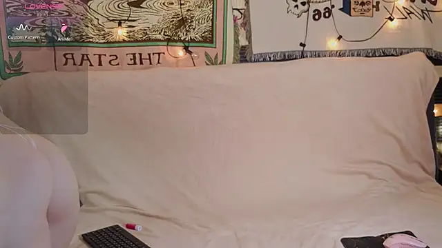 Sparky fox online show from May 21, 2026, 12:06 am